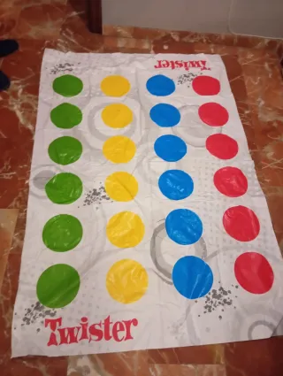 Juego de mesa Twister Hasbro