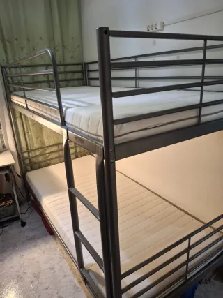 Literas IKEA con colchones