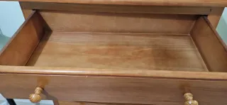 Cómoda y mesita de noche