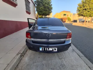 Opel Astra 2010