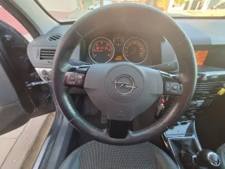 Opel Astra 2010