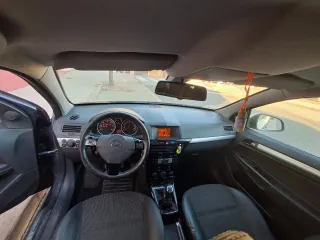 Opel Astra 2010