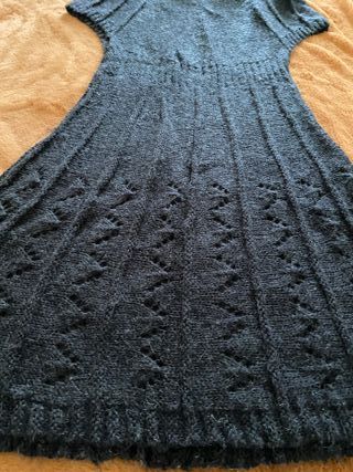 Abito in stile fit-and-flare con collo alto