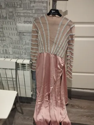 Vestido largo de fiesta rosa con pedrería talla L