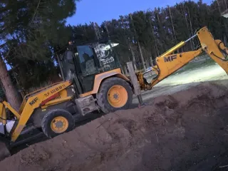 Retroexcavadora massey ferguson