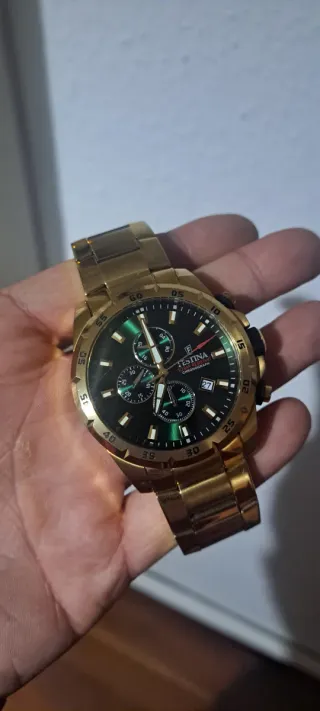 Reloj Festina Dorado y Verde Cronógrafo