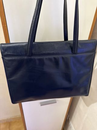 Borsa in vera pelle blu con dettagli oro