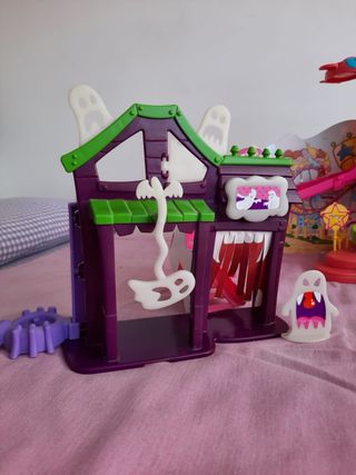 Feria Pinypon Casa Embrujada y Coche de Choque