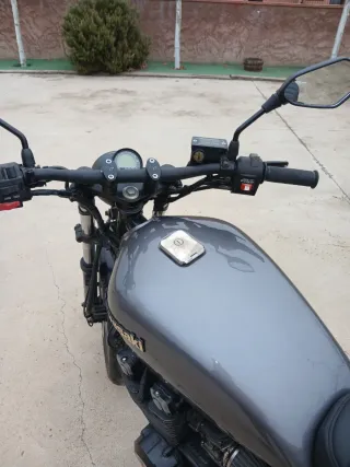 Kawasaki GPZ Café Racer