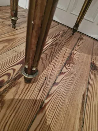 Mesa Luis XVI madera nogal