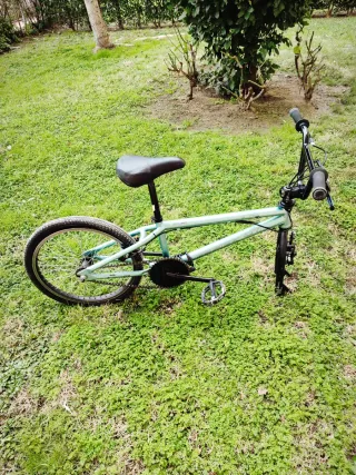 Bicicleta BMX Ice Pick Le falta la rueda delantera