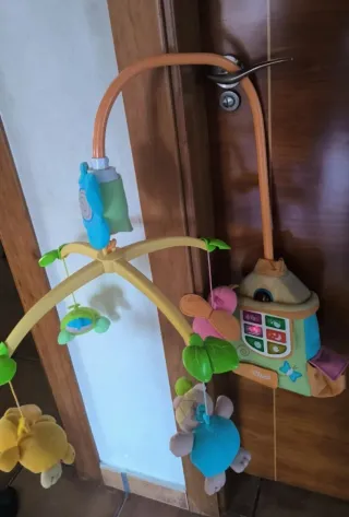 Móvil musical para bebé