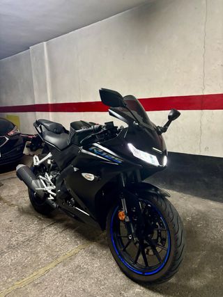 Yamaha YZF R125 2023 Negra
