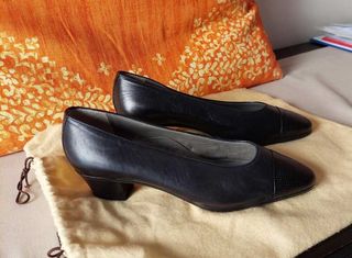 SCARPE DONNA IN VITELLO COLORE NERO
