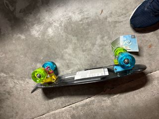 Patinete con ruedas LED