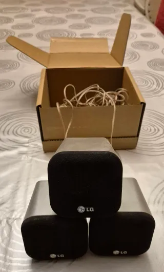 3 Altavoces LG 50W 6 Ohmios