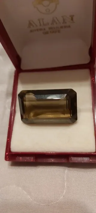 Topacio Marrón Rectangular Talla Rectangular