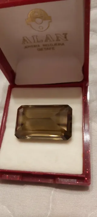 Topacio Marrón Rectangular Talla Rectangular