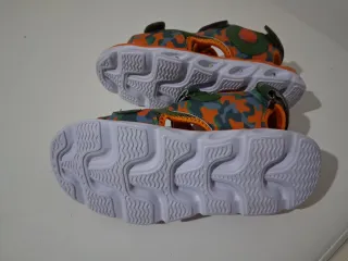 Sandali bambino Canguro verdi e arancioni con LED