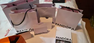 Bolsas Tous y Pandora Varias