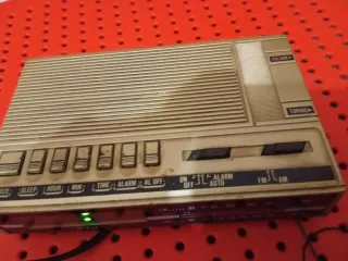 Radio despertador Oskar Beige/Plata