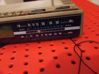 Radio despertador Oskar Beige/Plata