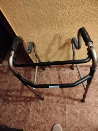 Andador plegable, negociable