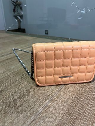 Bolso Bershka naranja