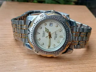 Reloj Casio Quartz 50M