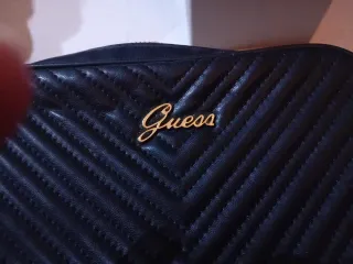 Borsetta Guess nera trapuntata