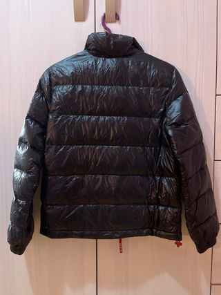 Chaqueta Levi's Negra Acolchada Plegable Viaje