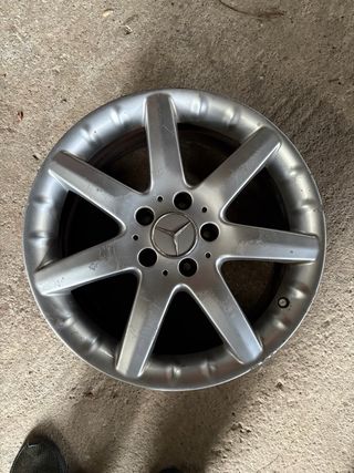 Llanta Mercedes vito viano Clase C 17”x7,5”