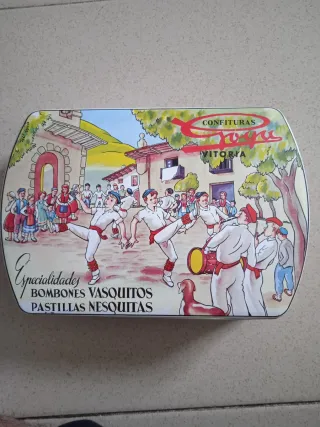 Lata antigua bombones Joya