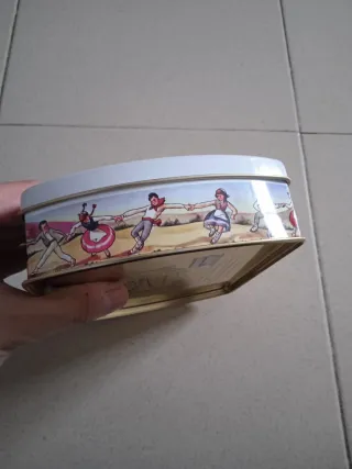 Lata antigua bombones Joya