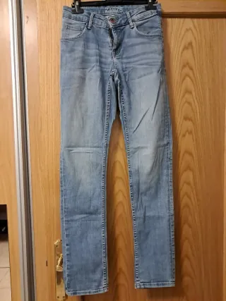 Pantalón vaquero Zara T.36