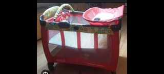 Cuna de viaje Graco con cambiador