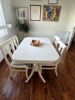 Mesa de comedor + 4 Sillas