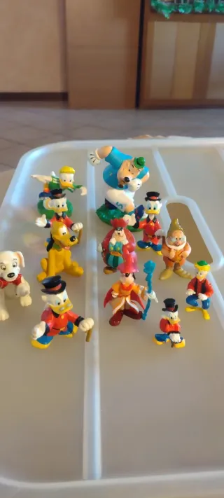 Set 12 Figure Disney Miste