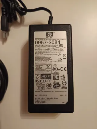 Fuente de alimentación HP 0957-2084