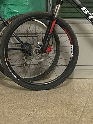 Bicicleta Rockrider 540 con frenos de disco