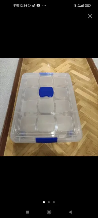 Maleta de plástico con ruedas 31L