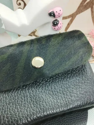 Monedero Piel Animal Print Negro/Verde