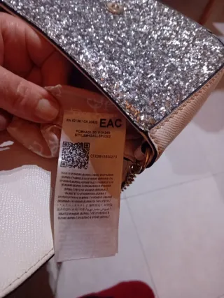 Borsetta Guess tracolla bianca e argento