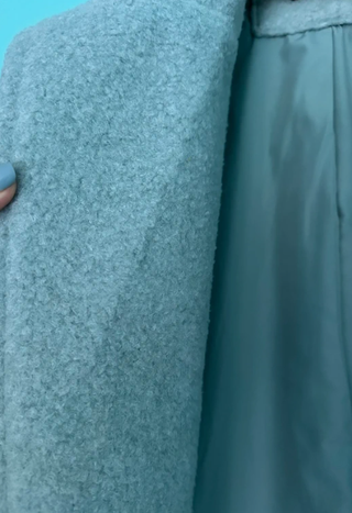 Abrigo moderno oversize azul