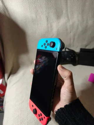 Nintendo Switch + Mando