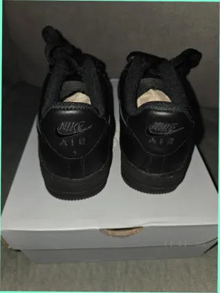 Nike Air Force 1 Low '07 Negras