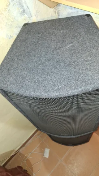 Altavoces FAME Grises