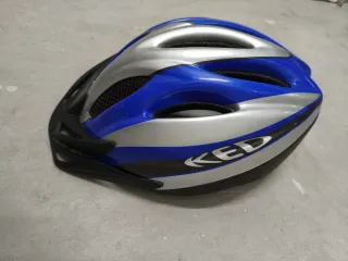 Casco Bici/Patinete KED Talla L Azul/Plata con luz