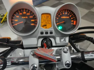 Moto Honda CBF250 Plata