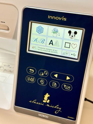 Máquina de coser y bordar Brother M280D